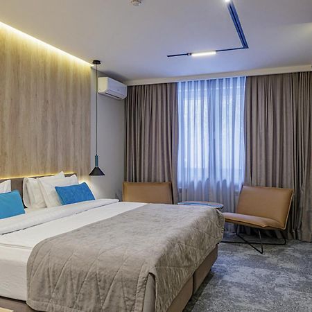 Тау-House Hotel Kok-Shoky Ngoại thất bức ảnh