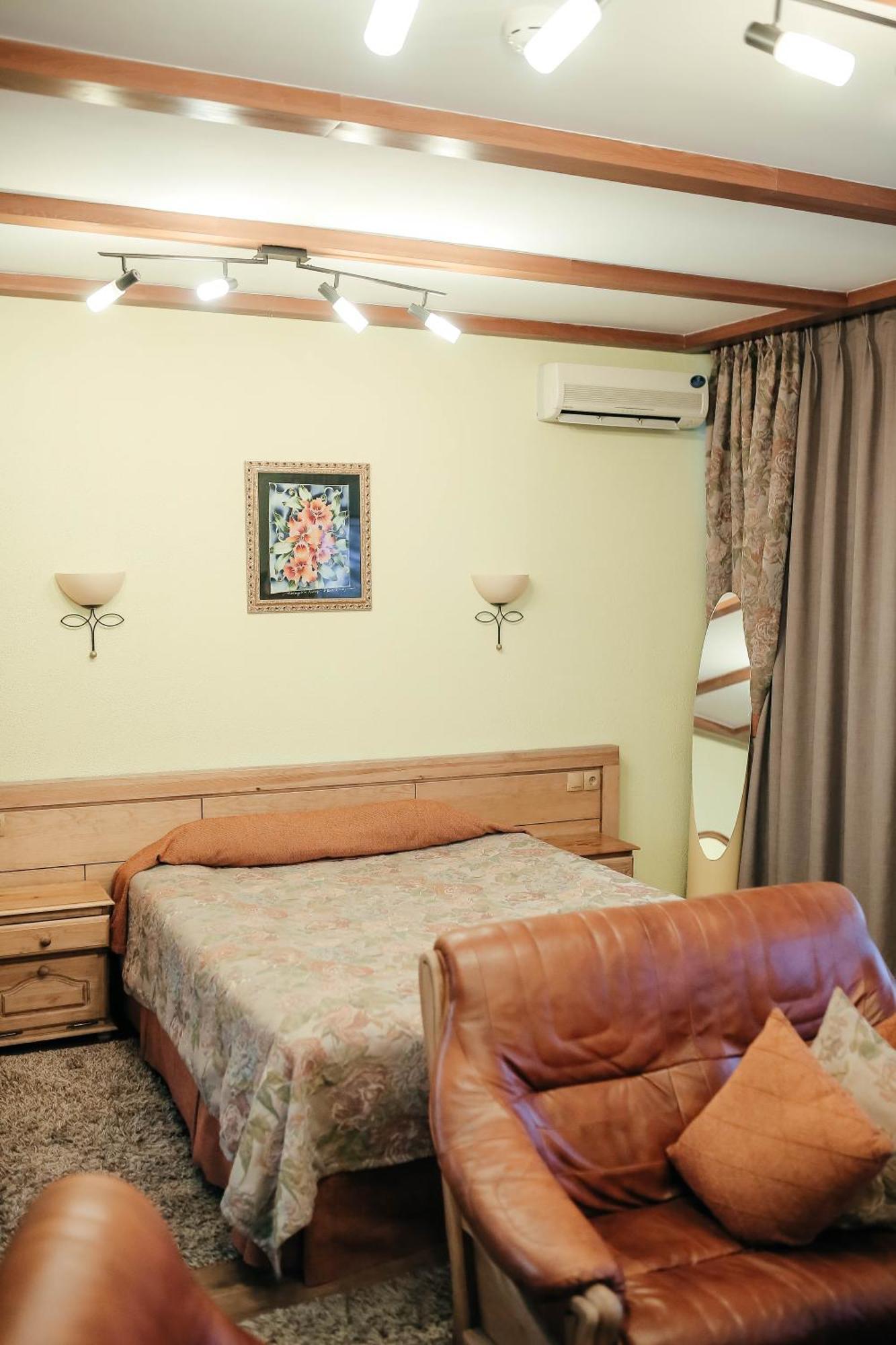 Тау-House Hotel Kok-Shoky Ngoại thất bức ảnh