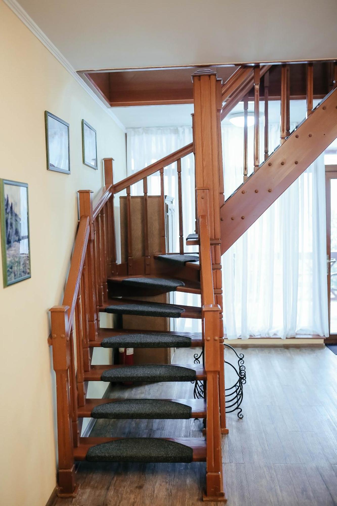 Тау-House Hotel Kok-Shoky Ngoại thất bức ảnh