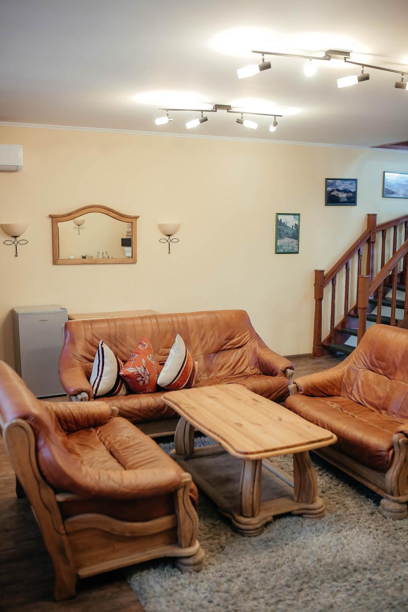 Тау-House Hotel Kok-Shoky Ngoại thất bức ảnh