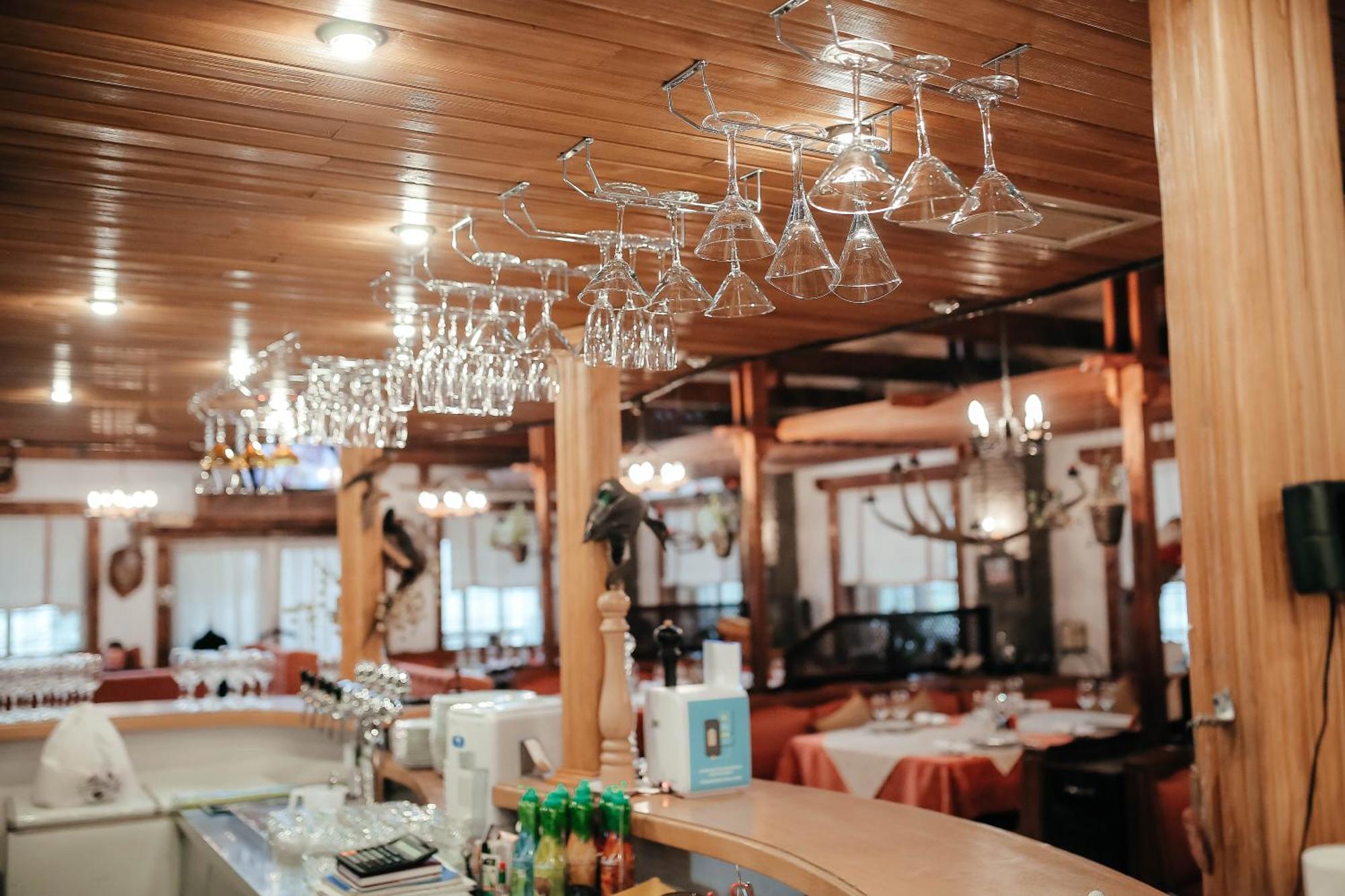 Тау-House Hotel Kok-Shoky Ngoại thất bức ảnh