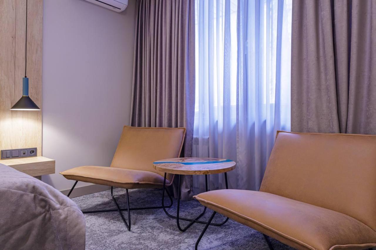 Тау-House Hotel Kok-Shoky Ngoại thất bức ảnh
